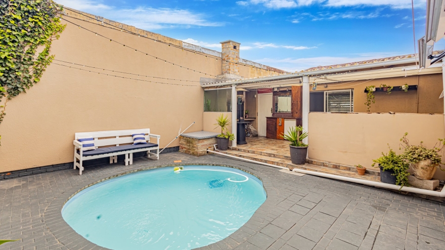3 Bedroom Property for Sale in Westridge Western Cape